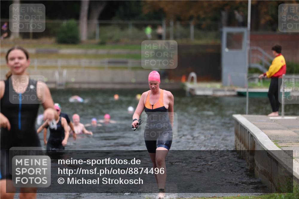 14.09.2025 - Stadtparktriathlon Michael Strokosch http://msf.ph/oto/8874496 14.09.2025 12:34:27 Schwimmen 1334, 1341, 1384 meine-sportfotos.de