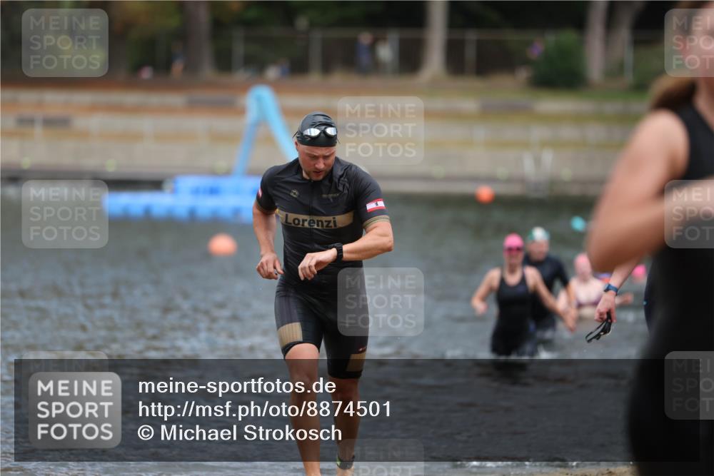 14.09.2025 - Stadtparktriathlon Michael Strokosch http://msf.ph/oto/8874501 14.09.2025 12:34:29 Schwimmen 1328, 1334, 1341, 1384 meine-sportfotos.de