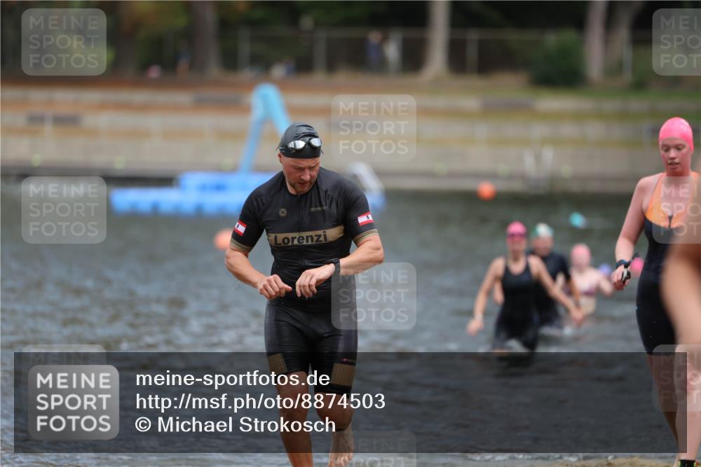14.09.2025 - Stadtparktriathlon Michael Strokosch http://msf.ph/oto/8874503 14.09.2025 12:34:29 Schwimmen 1328, 1334, 1341, 1384 meine-sportfotos.de