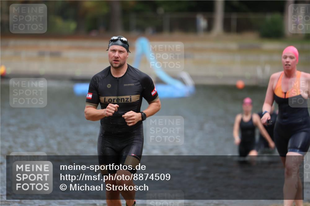 14.09.2025 - Stadtparktriathlon Michael Strokosch http://msf.ph/oto/8874509 14.09.2025 12:34:30 Schwimmen 1328, 1334, 1341, 1384 meine-sportfotos.de