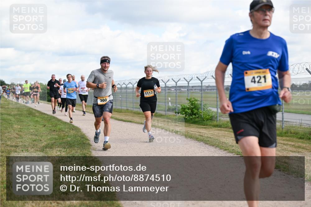 14.09.2025 - Airport Race Dr. Thomas Lammeyer http://msf.ph/oto/8874510 14.09.2025 12:19:14 Laufen 1634, 300, 1117, 421 meine-sportfotos.de