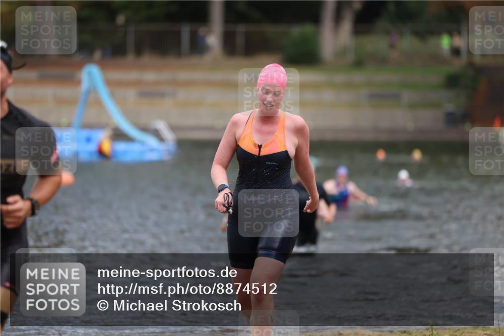 14.09.2025 - Stadtparktriathlon Michael Strokosch http://msf.ph/oto/8874512 14.09.2025 12:34:31 Schwimmen 1328, 1334, 1341, 1384 meine-sportfotos.de