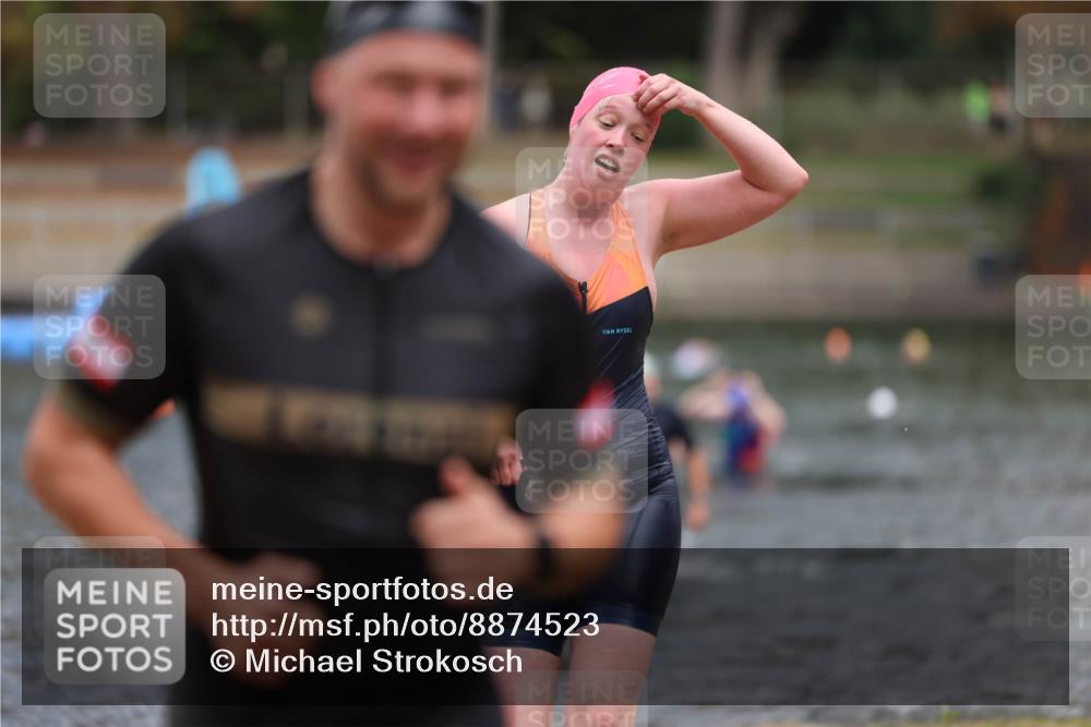 14.09.2025 - Stadtparktriathlon Michael Strokosch http://msf.ph/oto/8874523 14.09.2025 12:34:33 Schwimmen 1325, 1328, 1341, 1384, 1397 meine-sportfotos.de