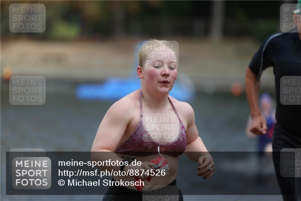 14.09.2025 - Stadtparktriathlon Michael Strokosch http://msf.ph/oto/8874526 14.09.2025 12:34:45 Schwimmen 1325, 1328, 1349, 1397 meine-sportfotos.de