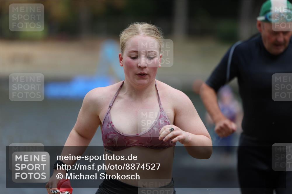 14.09.2025 - Stadtparktriathlon Michael Strokosch http://msf.ph/oto/8874527 14.09.2025 12:34:45 Schwimmen 1325, 1328, 1349, 1397 meine-sportfotos.de