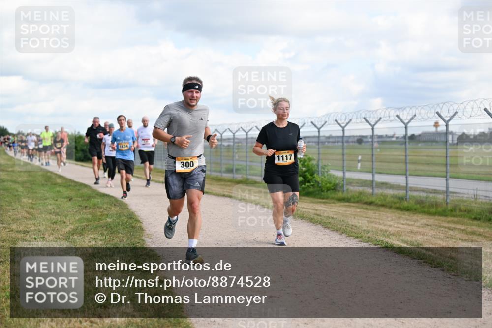 14.09.2025 - Airport Race Dr. Thomas Lammeyer http://msf.ph/oto/8874528 14.09.2025 12:19:15 Laufen 2, 1634, 300, 1117 meine-sportfotos.de