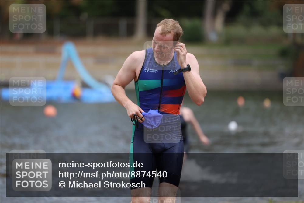 14.09.2025 - Stadtparktriathlon Michael Strokosch http://msf.ph/oto/8874540 14.09.2025 12:34:52 Schwimmen 1336, 1349 meine-sportfotos.de