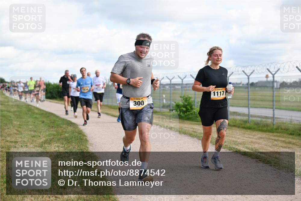 14.09.2025 - Airport Race Dr. Thomas Lammeyer http://msf.ph/oto/8874542 14.09.2025 12:19:16 Laufen 1634, 300, 1117 meine-sportfotos.de