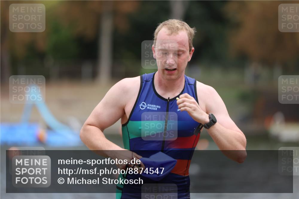 14.09.2025 - Stadtparktriathlon Michael Strokosch http://msf.ph/oto/8874547 14.09.2025 12:34:54 Schwimmen 1336, 1349 meine-sportfotos.de