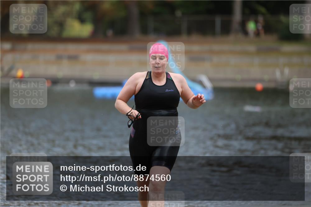 14.09.2025 - Stadtparktriathlon Michael Strokosch http://msf.ph/oto/8874560 14.09.2025 12:34:57 Schwimmen 1336, 1349 meine-sportfotos.de