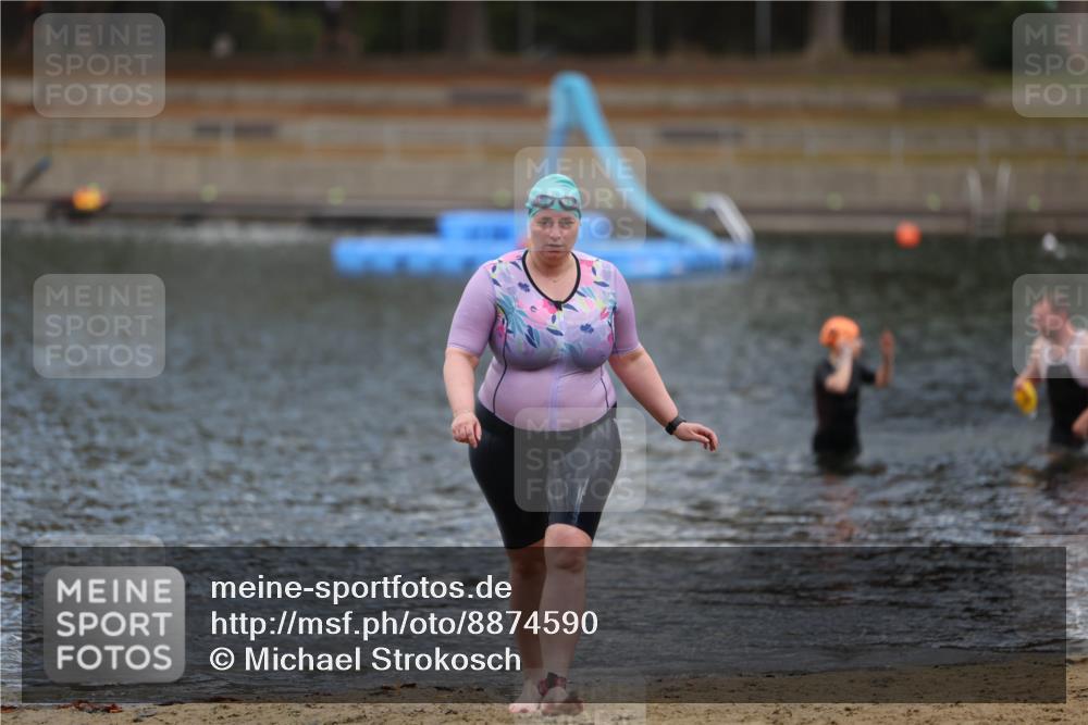 14.09.2025 - Stadtparktriathlon Michael Strokosch http://msf.ph/oto/8874590 14.09.2025 12:36:03 Schwimmen 1331 meine-sportfotos.de