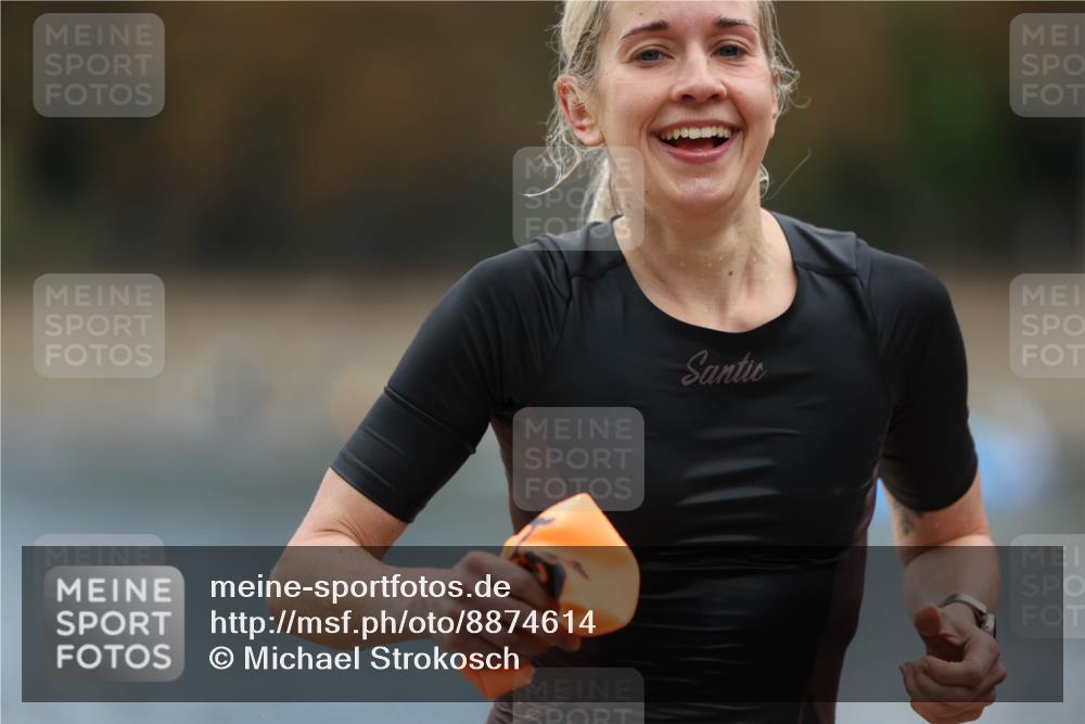 14.09.2025 - Stadtparktriathlon Michael Strokosch http://msf.ph/oto/8874614 14.09.2025 12:36:21 Schwimmen 1324, 1350 meine-sportfotos.de