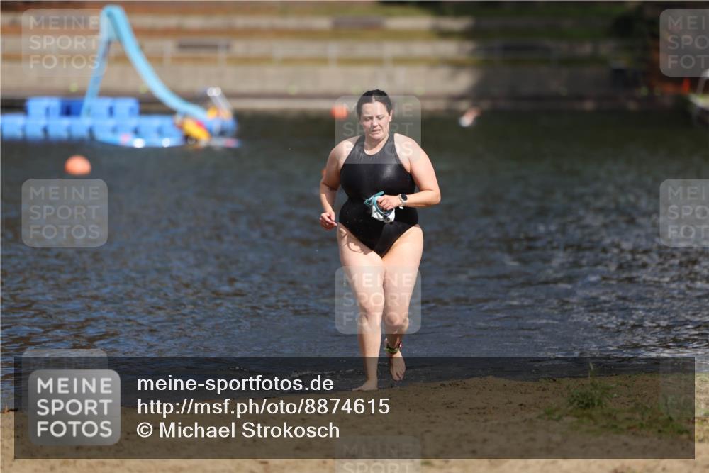14.09.2025 - Stadtparktriathlon Michael Strokosch http://msf.ph/oto/8874615 14.09.2025 12:37:58 Schwimmen 1330 meine-sportfotos.de