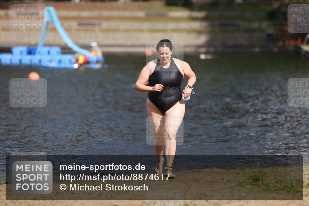 14.09.2025 - Stadtparktriathlon Michael Strokosch http://msf.ph/oto/8874617 14.09.2025 12:37:58 Schwimmen 1330 meine-sportfotos.de