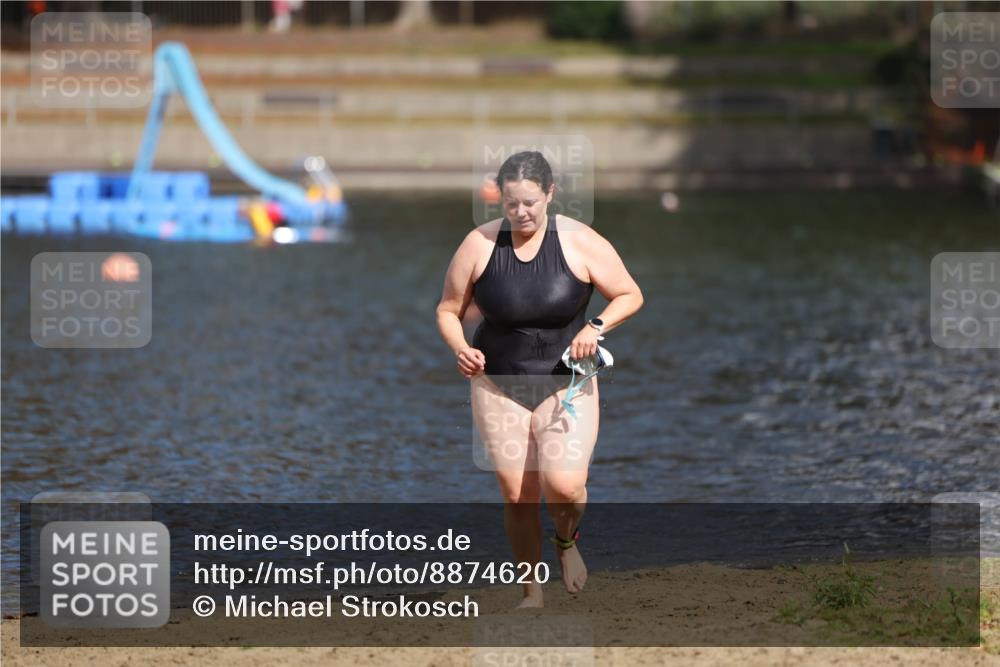 14.09.2025 - Stadtparktriathlon Michael Strokosch http://msf.ph/oto/8874620 14.09.2025 12:37:59 Schwimmen 1330 meine-sportfotos.de