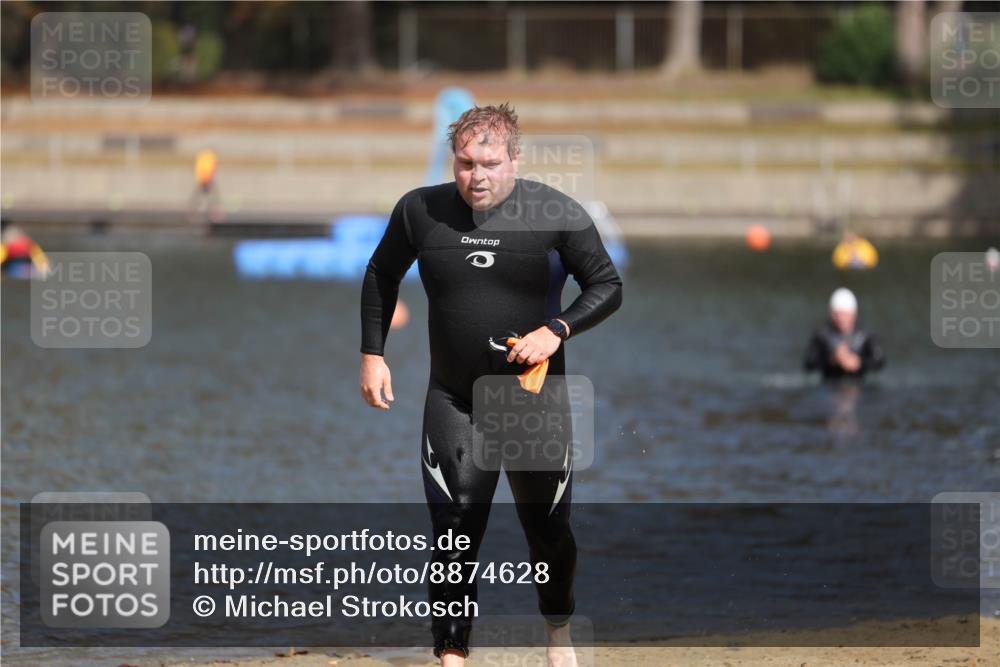 14.09.2025 - Stadtparktriathlon Michael Strokosch http://msf.ph/oto/8874628 14.09.2025 12:38:29 Schwimmen 1376 meine-sportfotos.de