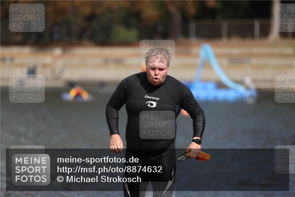 14.09.2025 - Stadtparktriathlon Michael Strokosch http://msf.ph/oto/8874632 14.09.2025 12:38:31 Schwimmen 1376 meine-sportfotos.de