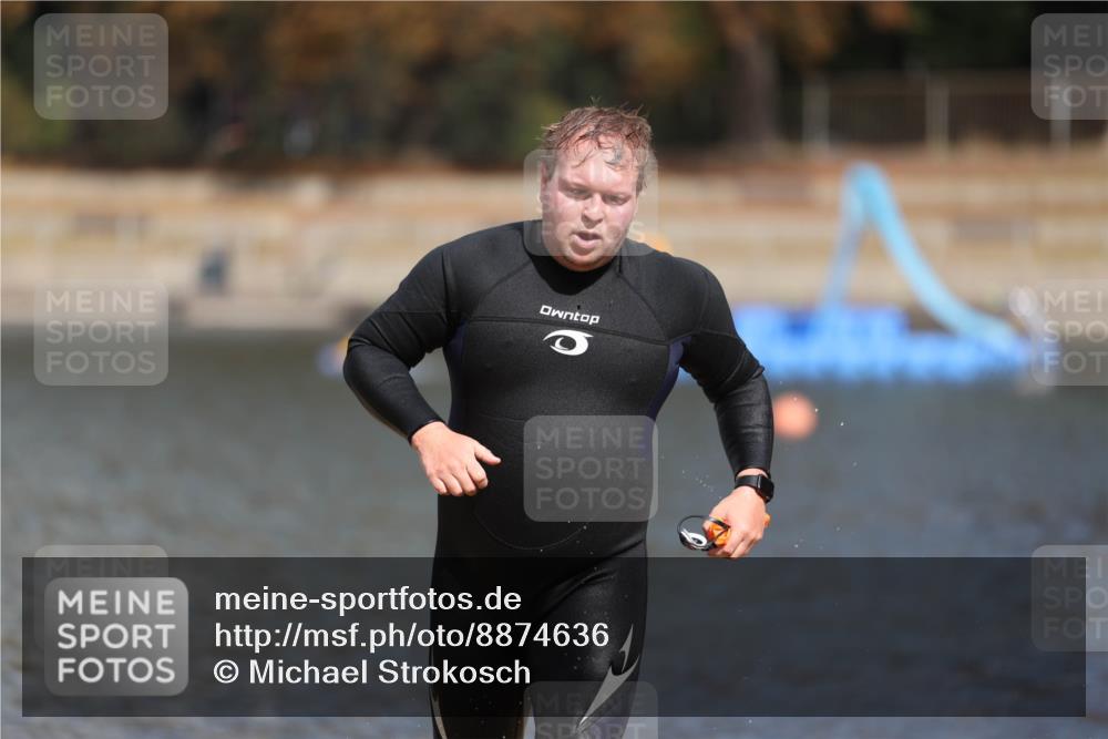 14.09.2025 - Stadtparktriathlon Michael Strokosch http://msf.ph/oto/8874636 14.09.2025 12:38:31 Schwimmen 1376 meine-sportfotos.de