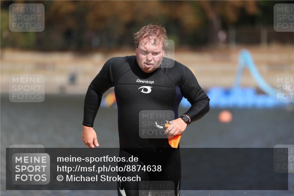 14.09.2025 - Stadtparktriathlon Michael Strokosch http://msf.ph/oto/8874638 14.09.2025 12:38:32 Schwimmen 1376 meine-sportfotos.de