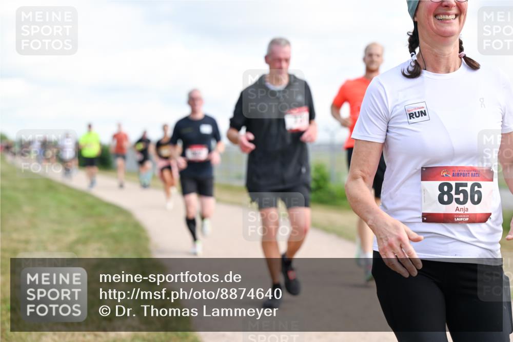 14.09.2025 - Airport Race Dr. Thomas Lammeyer http://msf.ph/oto/8874640 14.09.2025 12:19:22 Laufen 42, 856 meine-sportfotos.de
