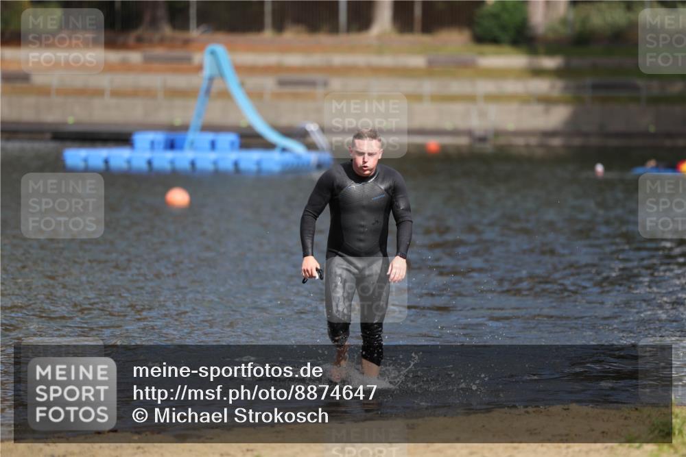 14.09.2025 - Stadtparktriathlon Michael Strokosch http://msf.ph/oto/8874647 14.09.2025 12:38:49 Schwimmen 1357 meine-sportfotos.de
