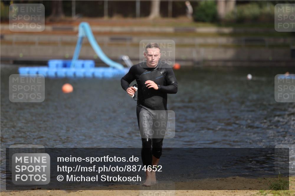14.09.2025 - Stadtparktriathlon Michael Strokosch http://msf.ph/oto/8874652 14.09.2025 12:38:51 Schwimmen 1357 meine-sportfotos.de
