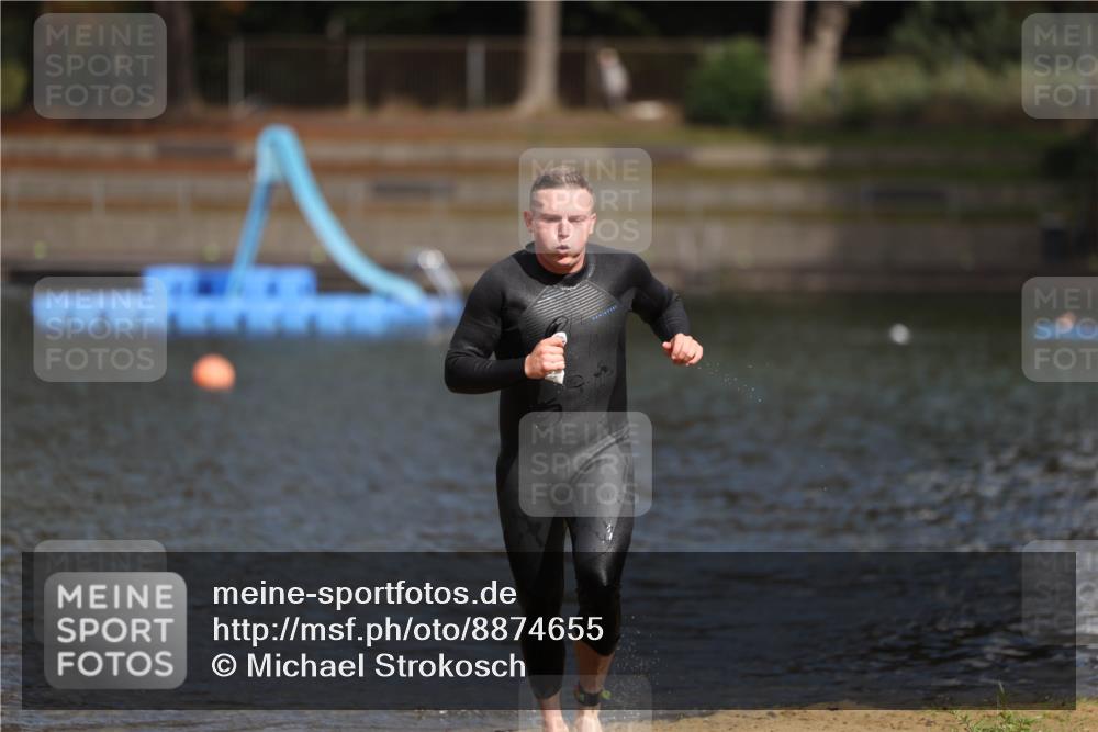 14.09.2025 - Stadtparktriathlon Michael Strokosch http://msf.ph/oto/8874655 14.09.2025 12:38:51 Schwimmen 1357 meine-sportfotos.de