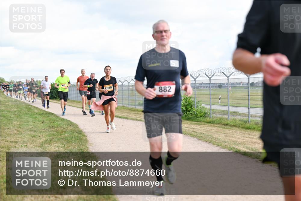 14.09.2025 - Airport Race Dr. Thomas Lammeyer http://msf.ph/oto/8874660 14.09.2025 12:19:23 Laufen 625, 2088, 882 meine-sportfotos.de