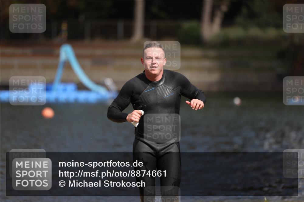 14.09.2025 - Stadtparktriathlon Michael Strokosch http://msf.ph/oto/8874661 14.09.2025 12:38:53 Schwimmen 1357 meine-sportfotos.de