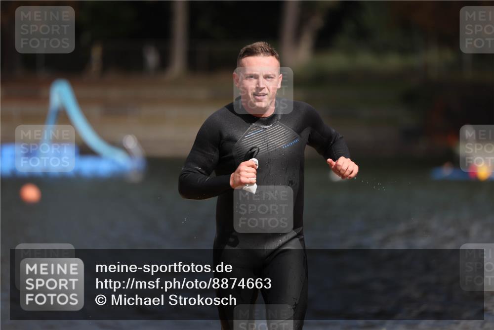 14.09.2025 - Stadtparktriathlon Michael Strokosch http://msf.ph/oto/8874663 14.09.2025 12:38:53 Schwimmen 1357 meine-sportfotos.de