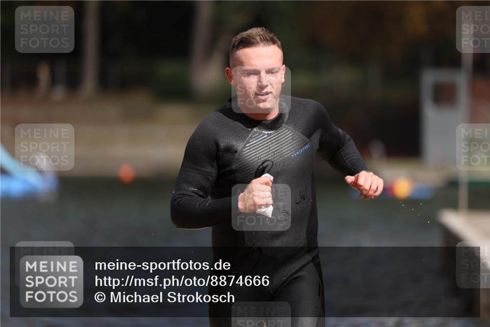 14.09.2025 - Stadtparktriathlon Michael Strokosch http://msf.ph/oto/8874666 14.09.2025 12:38:54 Schwimmen 1357 meine-sportfotos.de