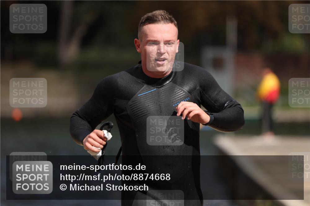 14.09.2025 - Stadtparktriathlon Michael Strokosch http://msf.ph/oto/8874668 14.09.2025 12:38:54 Schwimmen 1357 meine-sportfotos.de
