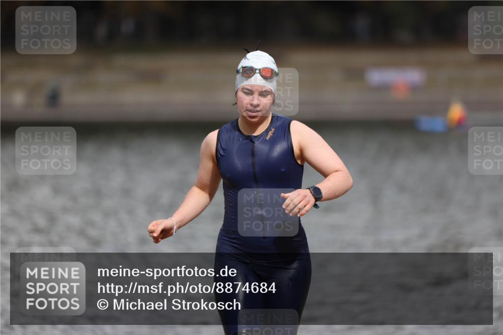 14.09.2025 - Stadtparktriathlon Michael Strokosch http://msf.ph/oto/8874684 14.09.2025 12:41:00 Schwimmen 1323 meine-sportfotos.de