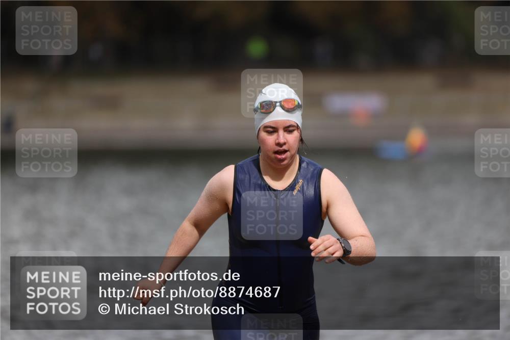 14.09.2025 - Stadtparktriathlon Michael Strokosch http://msf.ph/oto/8874687 14.09.2025 12:41:00 Schwimmen 1323 meine-sportfotos.de