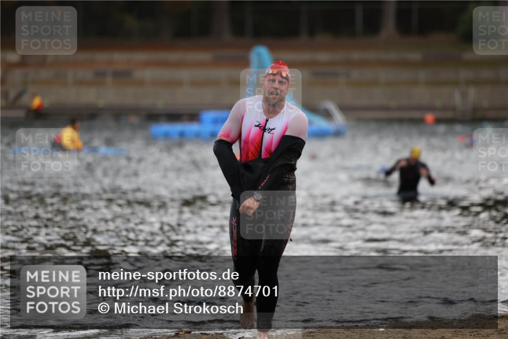14.09.2025 - Stadtparktriathlon Michael Strokosch http://msf.ph/oto/8874701 14.09.2025 12:49:38 Schwimmen 1514 meine-sportfotos.de