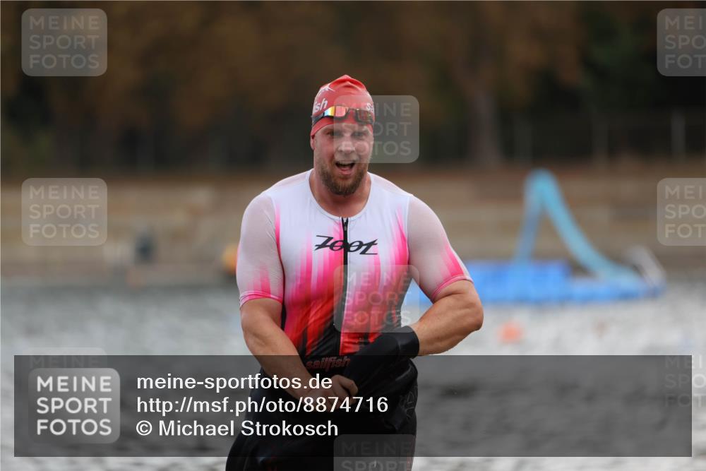14.09.2025 - Stadtparktriathlon Michael Strokosch http://msf.ph/oto/8874716 14.09.2025 12:49:41 Schwimmen 1514 meine-sportfotos.de