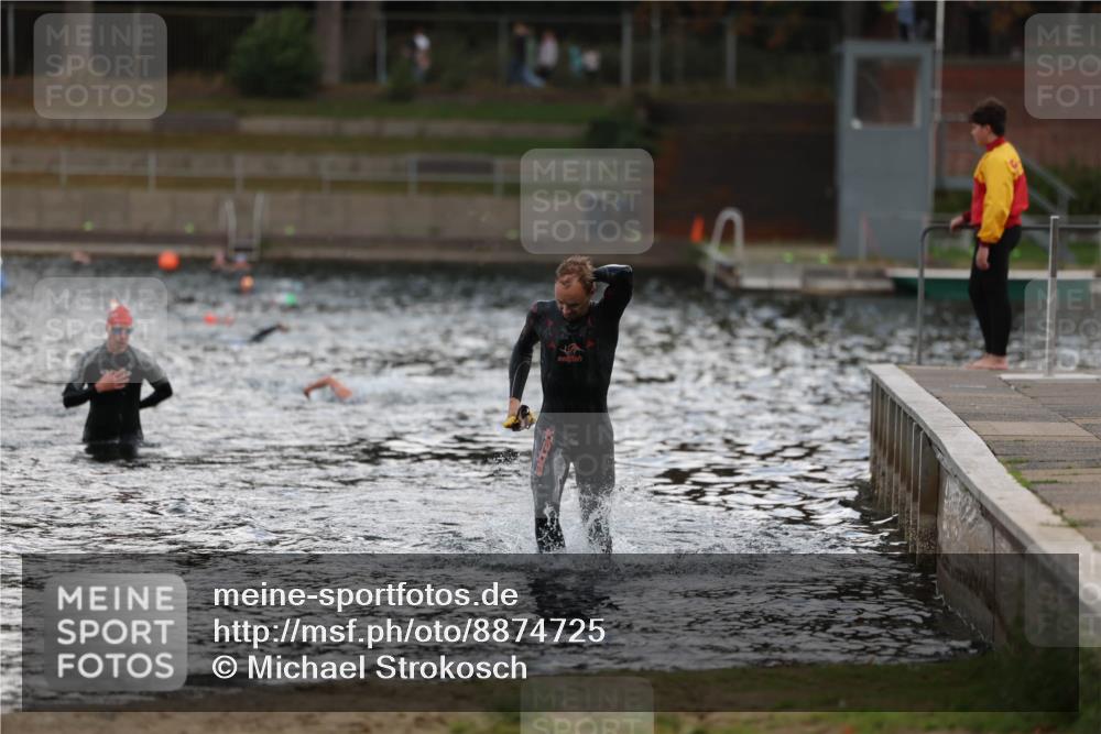 14.09.2025 - Stadtparktriathlon Michael Strokosch http://msf.ph/oto/8874725 14.09.2025 12:49:49 Schwimmen 1504 meine-sportfotos.de