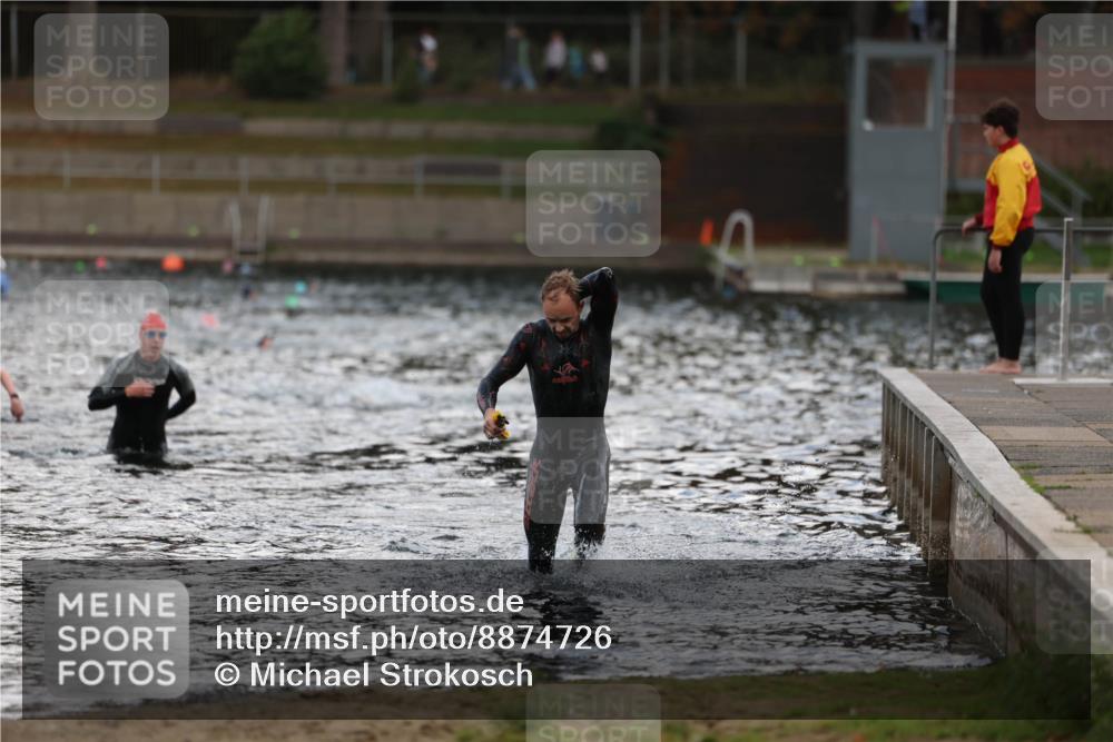 14.09.2025 - Stadtparktriathlon Michael Strokosch http://msf.ph/oto/8874726 14.09.2025 12:49:49 Schwimmen 1504 meine-sportfotos.de