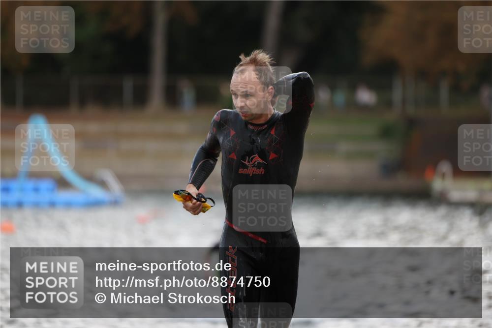 14.09.2025 - Stadtparktriathlon Michael Strokosch http://msf.ph/oto/8874750 14.09.2025 12:49:56 Schwimmen 1469, 1504 meine-sportfotos.de