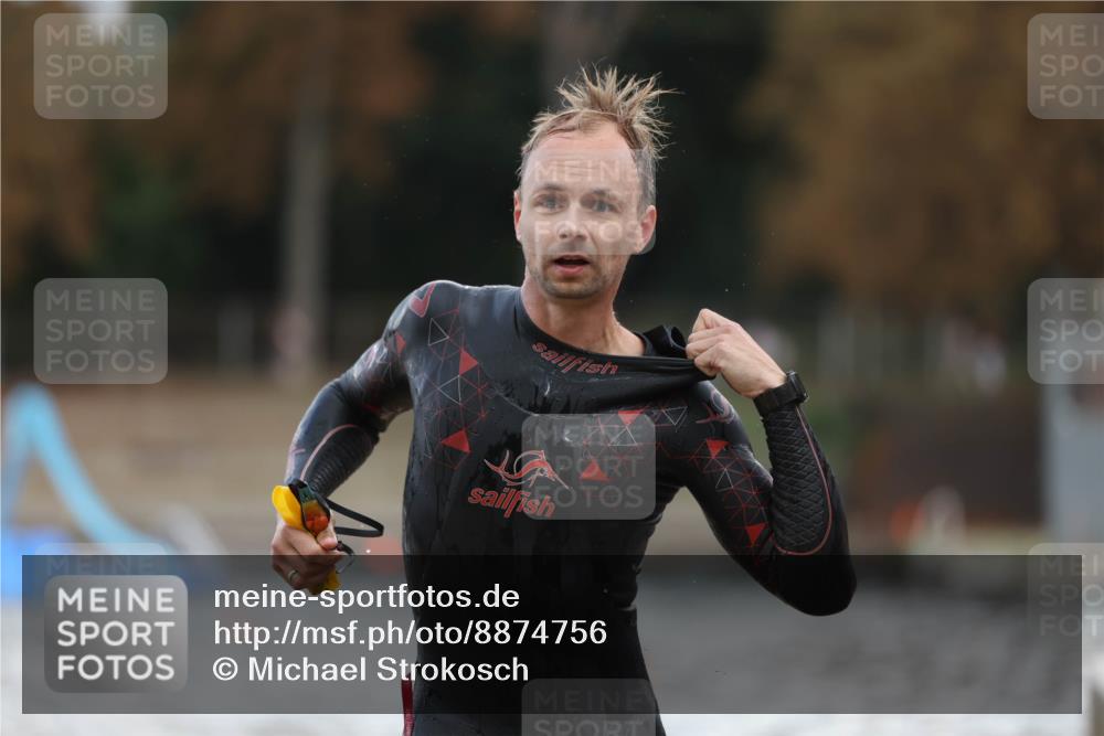14.09.2025 - Stadtparktriathlon Michael Strokosch http://msf.ph/oto/8874756 14.09.2025 12:49:58 Schwimmen 1469, 1504 meine-sportfotos.de