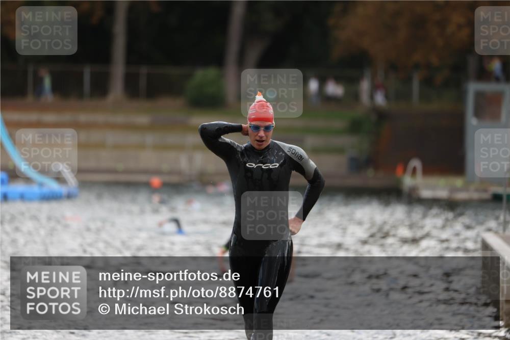 14.09.2025 - Stadtparktriathlon Michael Strokosch http://msf.ph/oto/8874761 14.09.2025 12:50:01 Schwimmen 1441, 1469, 1504 meine-sportfotos.de