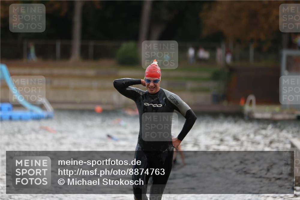 14.09.2025 - Stadtparktriathlon Michael Strokosch http://msf.ph/oto/8874763 14.09.2025 12:50:01 Schwimmen 1441, 1469, 1504 meine-sportfotos.de