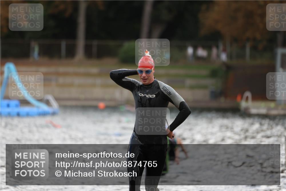 14.09.2025 - Stadtparktriathlon Michael Strokosch http://msf.ph/oto/8874765 14.09.2025 12:50:01 Schwimmen 1441, 1469, 1504 meine-sportfotos.de
