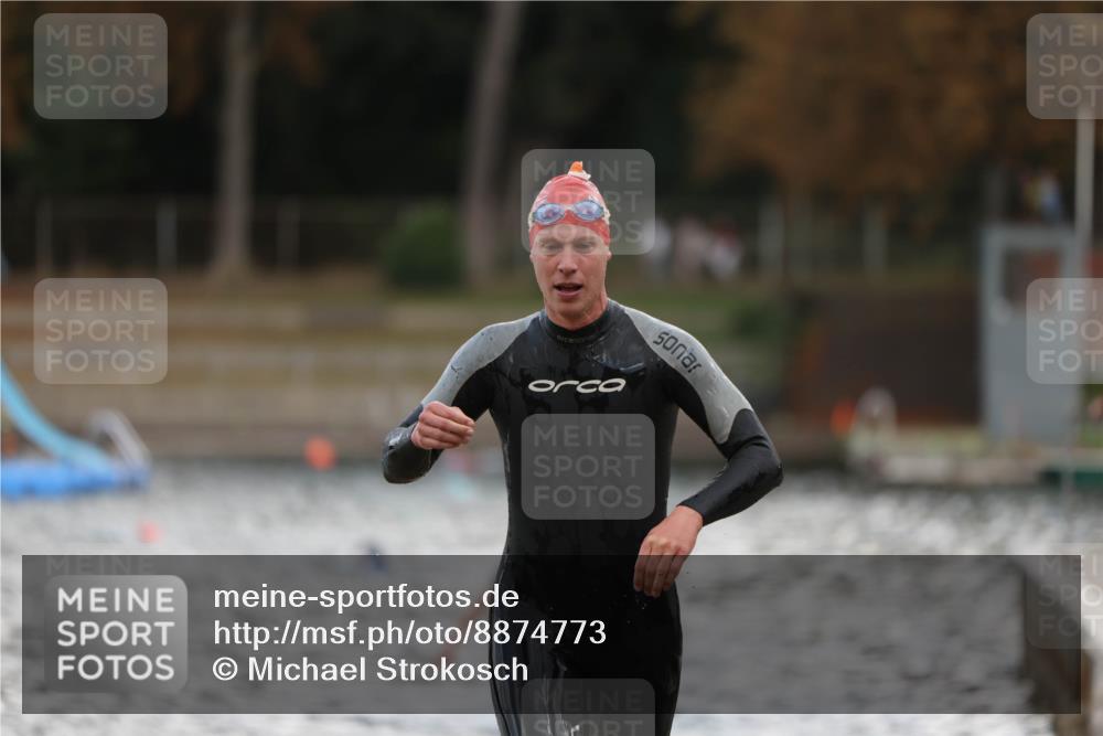 14.09.2025 - Stadtparktriathlon Michael Strokosch http://msf.ph/oto/8874773 14.09.2025 12:50:02 Schwimmen 1441, 1469 meine-sportfotos.de