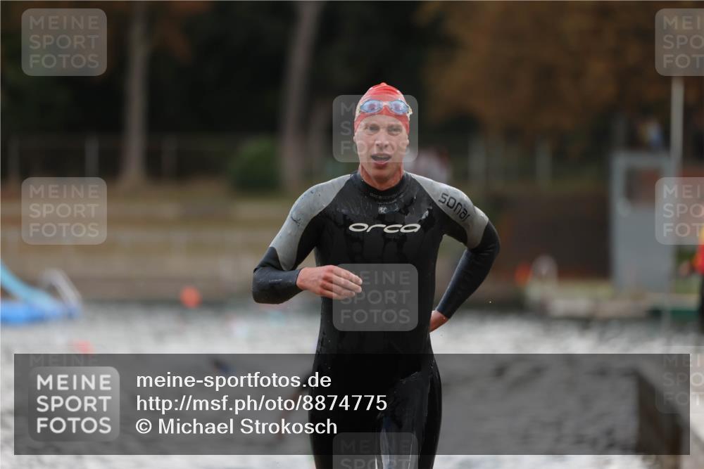 14.09.2025 - Stadtparktriathlon Michael Strokosch http://msf.ph/oto/8874775 14.09.2025 12:50:03 Schwimmen 1441, 1469 meine-sportfotos.de