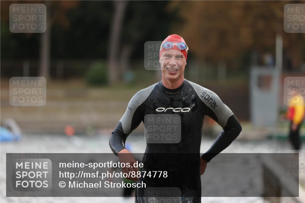 14.09.2025 - Stadtparktriathlon Michael Strokosch http://msf.ph/oto/8874778 14.09.2025 12:50:03 Schwimmen 1441, 1469 meine-sportfotos.de