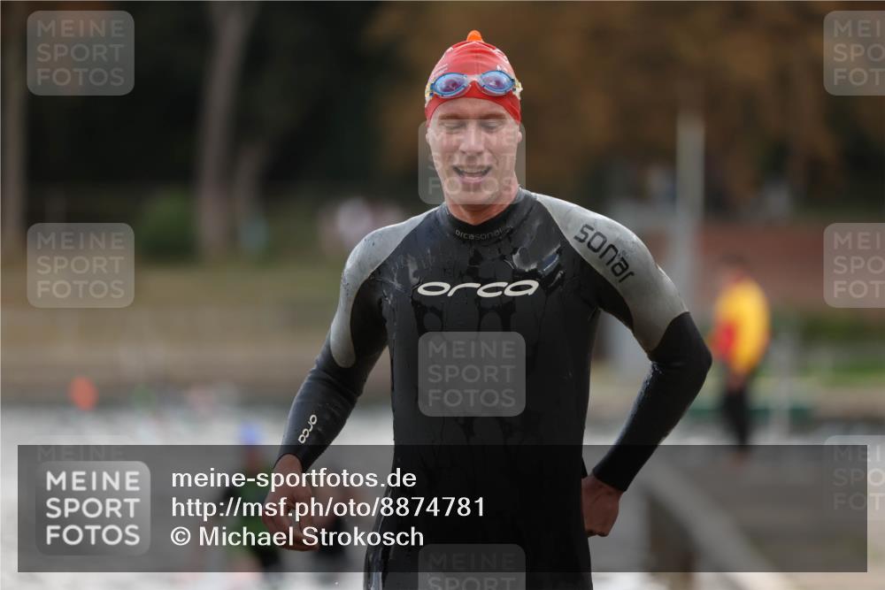 14.09.2025 - Stadtparktriathlon Michael Strokosch http://msf.ph/oto/8874781 14.09.2025 12:50:04 Schwimmen 1441, 1442, 1469 meine-sportfotos.de