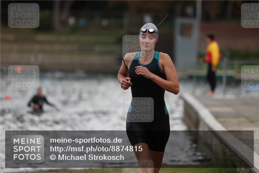 14.09.2025 - Stadtparktriathlon Michael Strokosch http://msf.ph/oto/8874815 14.09.2025 12:50:16 Schwimmen 1442 meine-sportfotos.de