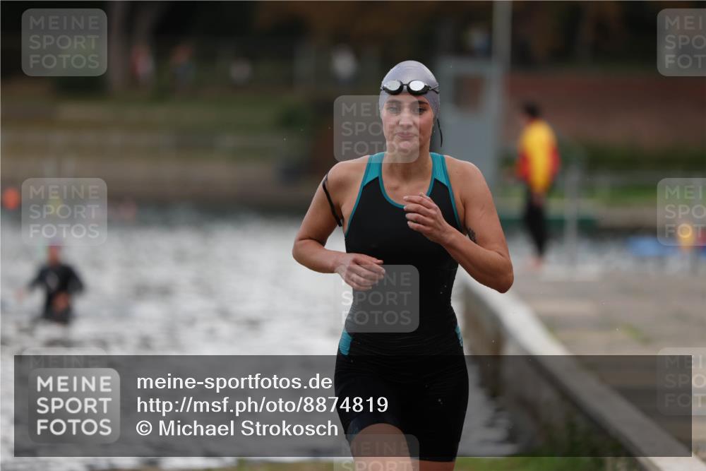 14.09.2025 - Stadtparktriathlon Michael Strokosch http://msf.ph/oto/8874819 14.09.2025 12:50:16 Schwimmen 1442 meine-sportfotos.de