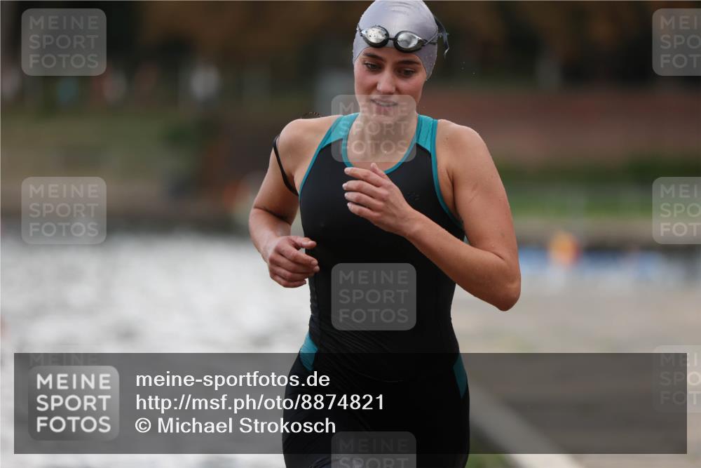 14.09.2025 - Stadtparktriathlon Michael Strokosch http://msf.ph/oto/8874821 14.09.2025 12:50:17 Schwimmen 1442 meine-sportfotos.de